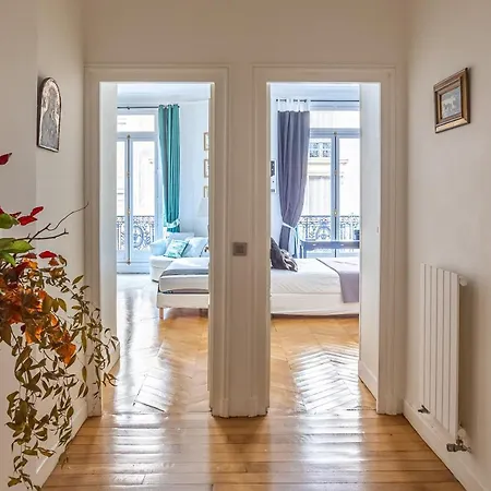 Prestigious Trocadero Apartment Paris