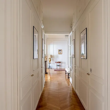 Prestigious Trocadero Apartment *