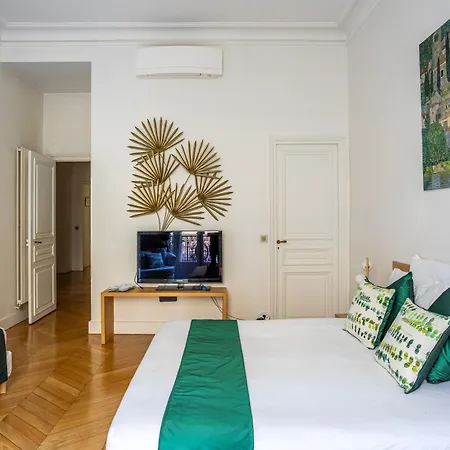 Apartment Prestigious Trocadero