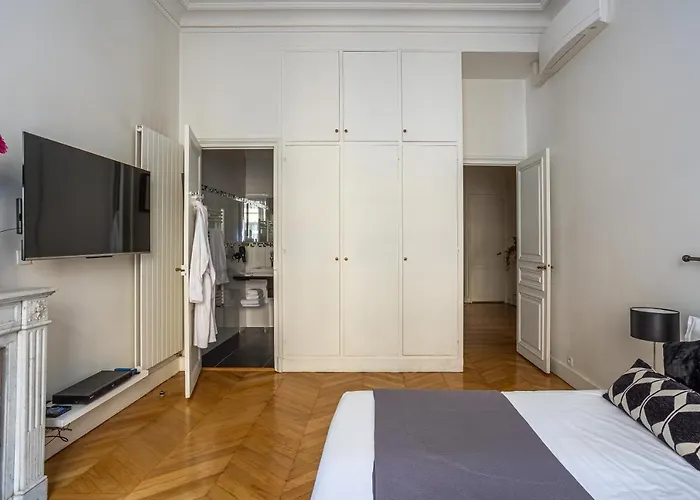 Prestigious Trocadero شقة