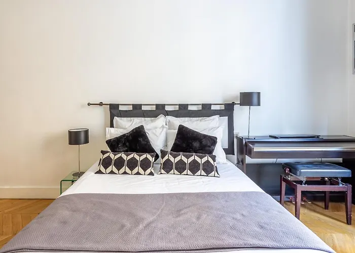 Prestigious Trocadero باريس